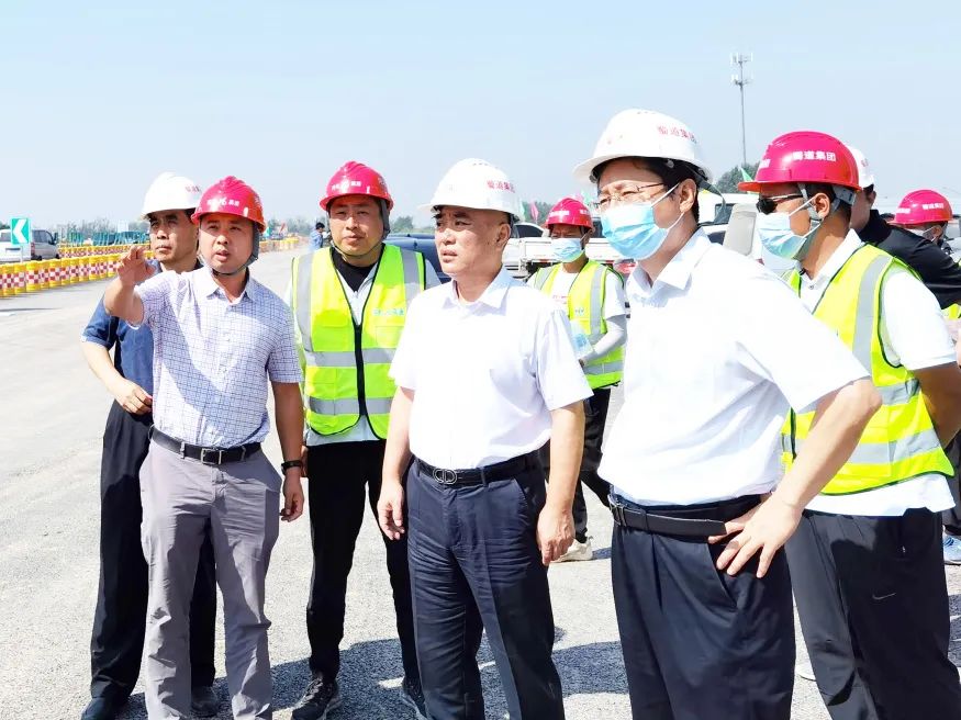 河北省交通運(yùn)輸廳黨組成員、副廳長侯智敏深入石家莊東站、南站改建工程項目檢查指導(dǎo)工作