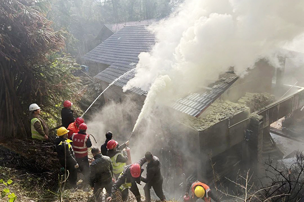 突發(fā)火災(zāi)，大墊高速公路TJ3項目緊急救援